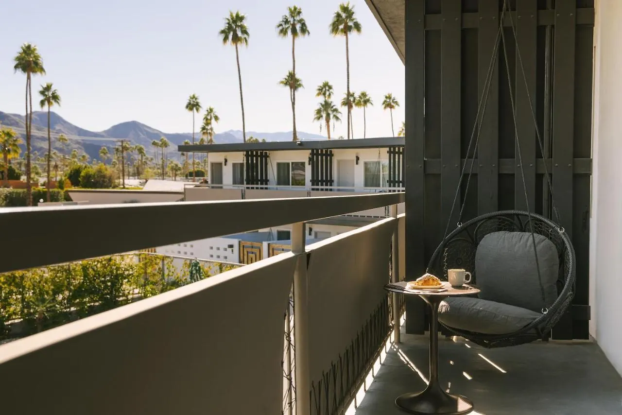 The V Powered By Sonder Hotel Palm Springs