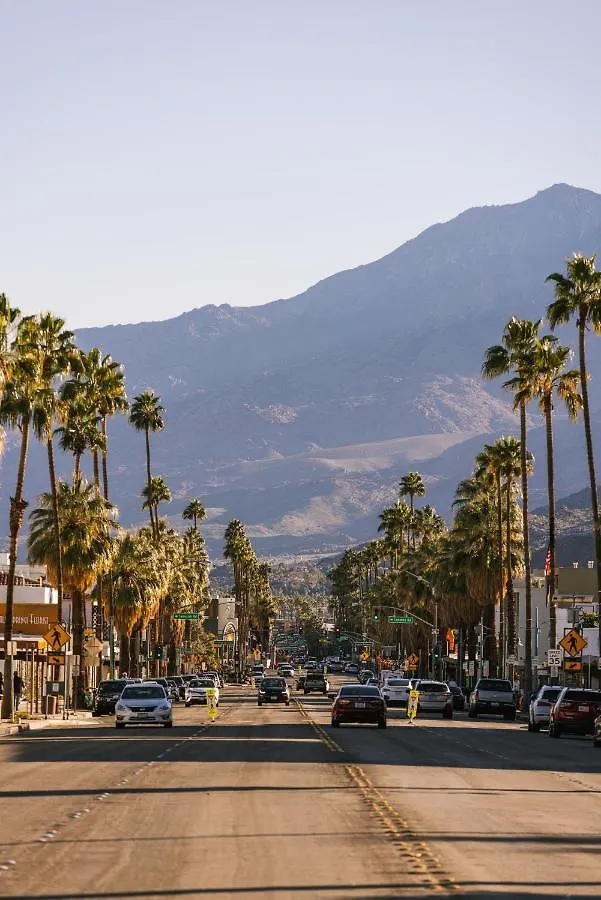 The V Powered By Sonder Hotel Palm Springs